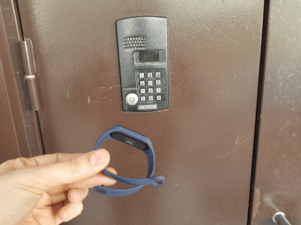 Мастерская. Ключ в фитнес-браслете