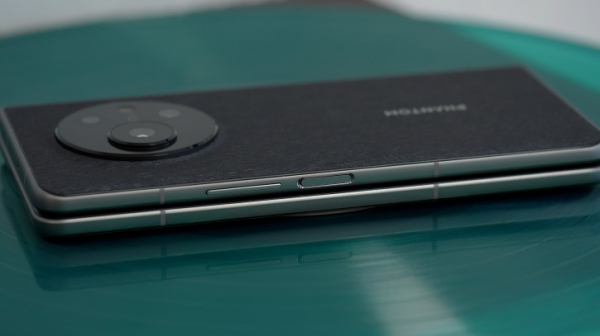 Обзор Tecno Phantom V Fold: доступная раскладушка