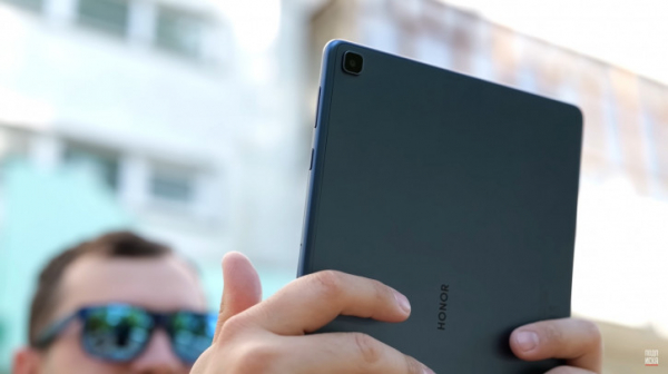 ВИДЕО: обзор Honor Pad X8 &ndash; самая большая звонилка года. Недорого!