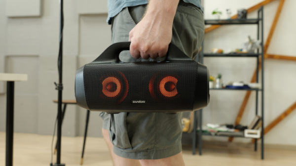Обзор Soundcore Select Pro: портативная колонка с влагозащитой