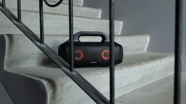 Обзор Soundcore Select Pro: портативная колонка с влагозащитой