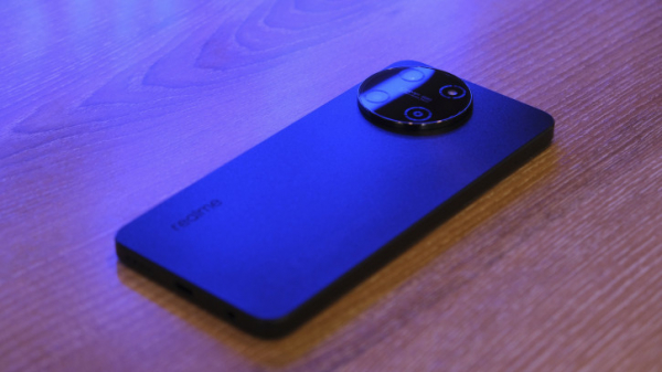 Обзор Realme 11: девять с половиной и быстрая зарядка