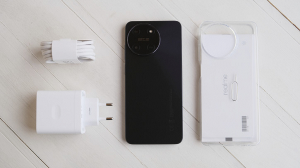 Обзор Realme 11: девять с половиной и быстрая зарядка