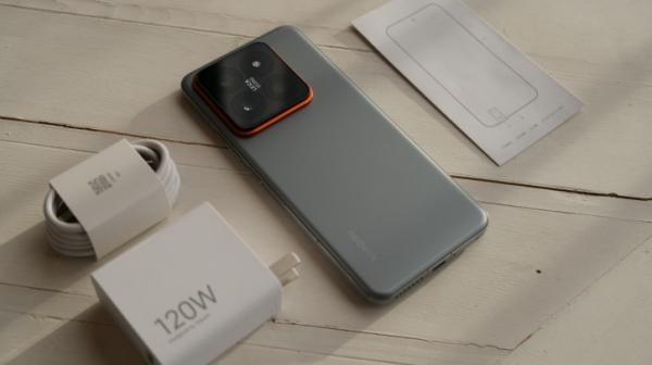 Обзор Xiaomi 14 Pro: титан верхом на драконе!