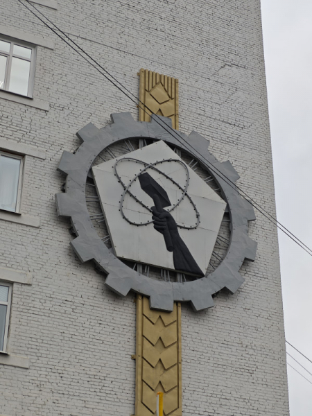 Обзор Xiaomi 14 Pro: титан верхом на драконе!