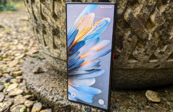 Обзор Nubia Z60 Ultra: флагманского смартфона с огромным экраном без вырезов Обзор Nubia Z60 Ultra: флагманского смартфона с огромным экраном без вырезов