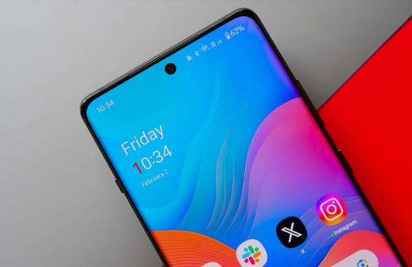 Обзор OnePlus 12R: мощного смартфона с лучшим дисплеем в истории компании Обзор OnePlus 12R: мощного смартфона с лучшим дисплеем в истории компании