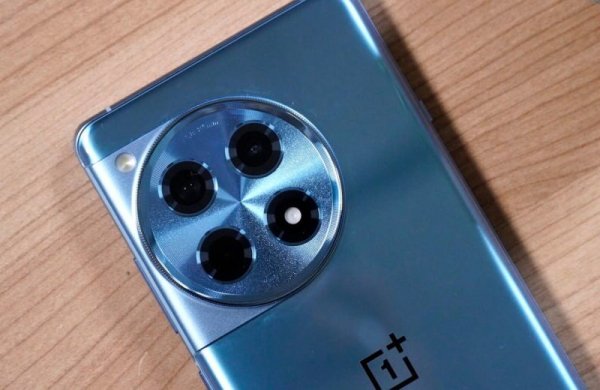 Обзор OnePlus 12R: мощного смартфона с лучшим дисплеем в истории компании Обзор OnePlus 12R: мощного смартфона с лучшим дисплеем в истории компании