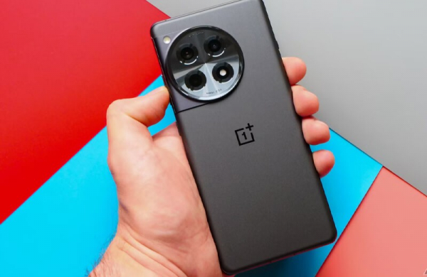 Обзор OnePlus 12R: мощного смартфона с лучшим дисплеем в истории компании Обзор OnePlus 12R: мощного смартфона с лучшим дисплеем в истории компании
