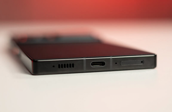 Обзор Nubia Z60 Ultra: флагманского смартфона с огромным экраном без вырезов Обзор Nubia Z60 Ultra: флагманского смартфона с огромным экраном без вырезов