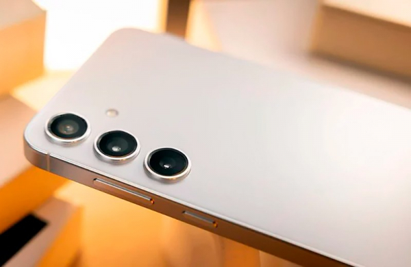 Обзор смартфона Samsung Galaxy S24 Plus: начало ли это революции ИИ в смартфонах? Обзор смартфона Samsung Galaxy S24 Plus: начало ли это революции ИИ в смартфонах?