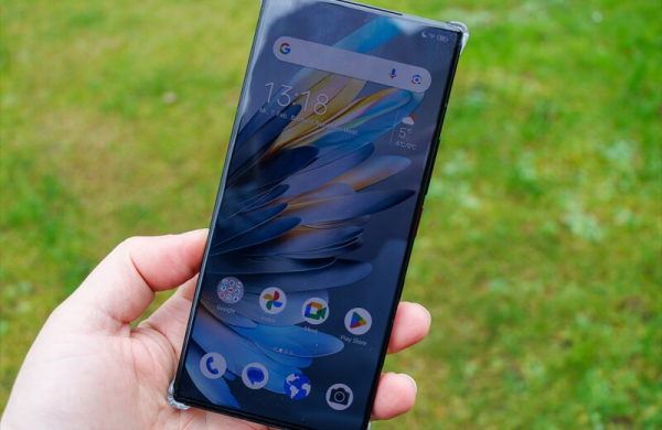 Обзор Nubia Z60 Ultra: флагманского смартфона с огромным экраном без вырезов Обзор Nubia Z60 Ultra: флагманского смартфона с огромным экраном без вырезов