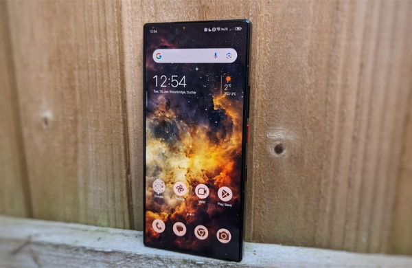 Обзор Nubia Z60 Ultra: флагманского смартфона с огромным экраном без вырезов Обзор Nubia Z60 Ultra: флагманского смартфона с огромным экраном без вырезов